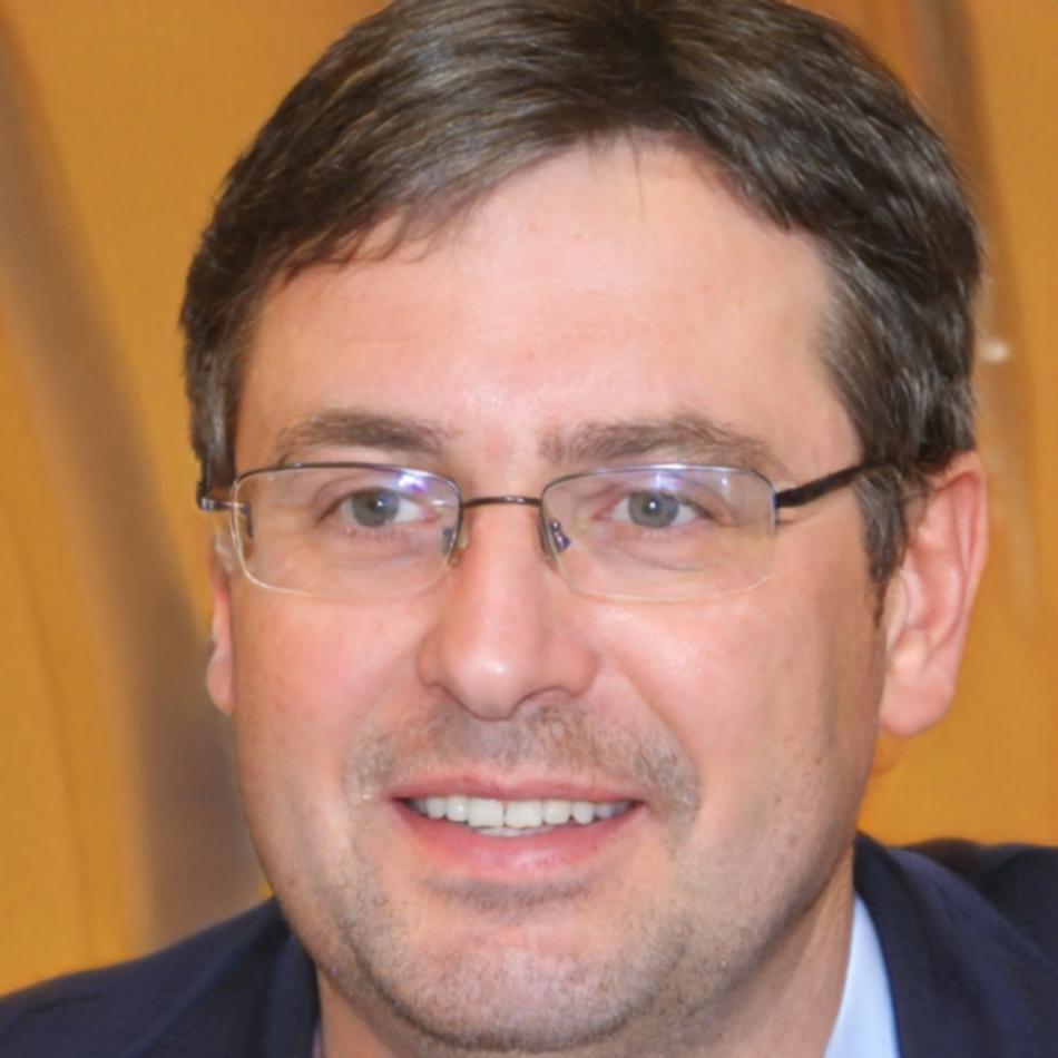 Portretfoto van Dmitri Kowalczyk, hoofddocent programmeren